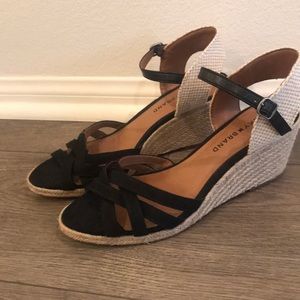 Cute Lucky Brand wedge!